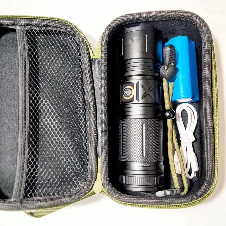 Ruilang P90 Imported LED Torch Light 8800 mAh Battery ( 1Km range)